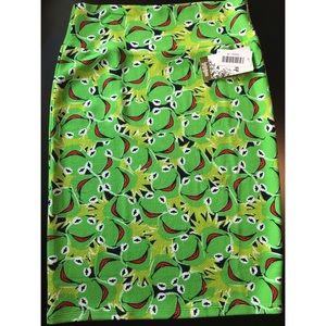 LuLaRoe Disney Collection Cassie Skirt (M)